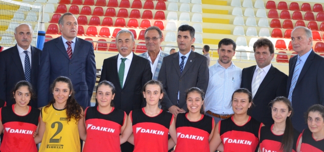 1500 KİŞİLİK SPOR SALONUMUZU ZİYARETİ