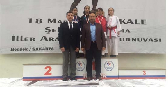 18 MART ÇANAKKALE ŞEHİTLERİNİ ANMA İLLER ARASI KARATE LİGİ TAMAMLANDI