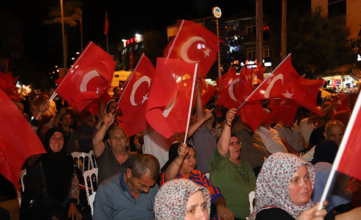 15 Temmuz'da Hendek Tek Yürek Oldu