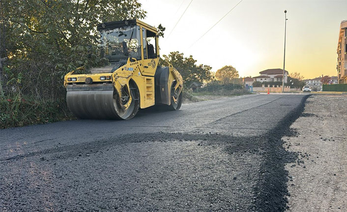 Hendek’te 4 Ayrı Mahalle Sıcak Asfaltla Buluştu