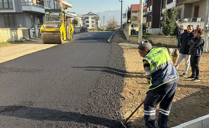 Hendek’te 3 Mahalle Daha Sıcak Asfaltla Buluştu