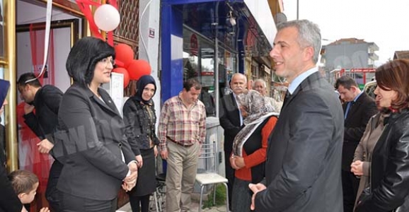 GENÇ BAYAN MUTAR ADAYI OFİS AÇTI