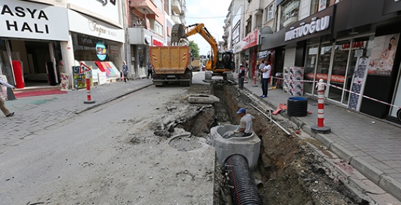 İTFAİYE CADDESİ YENİLENİYOR